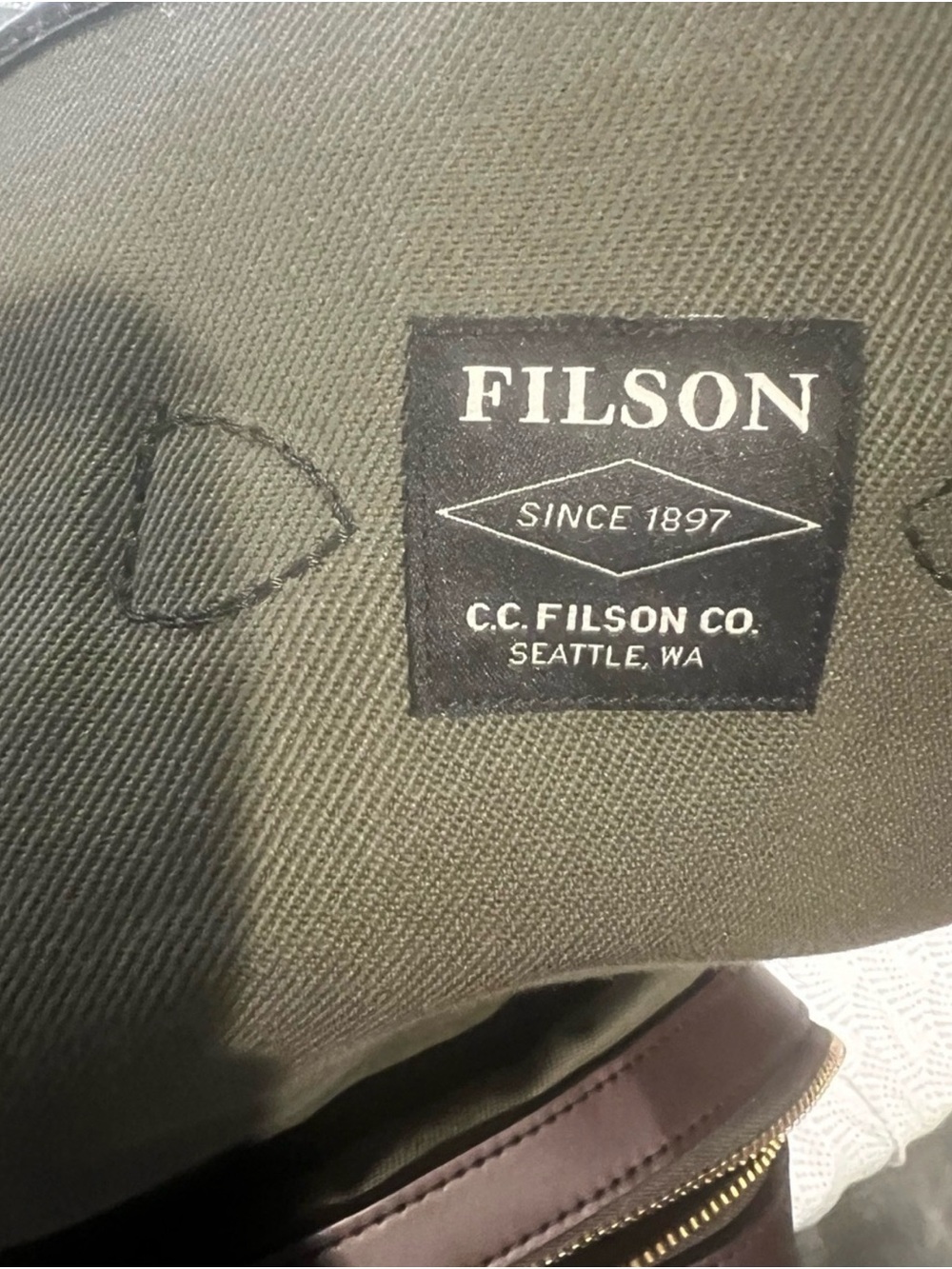 Classic Filson Large Rugged Twill Rucksack - Picture 2 of 3